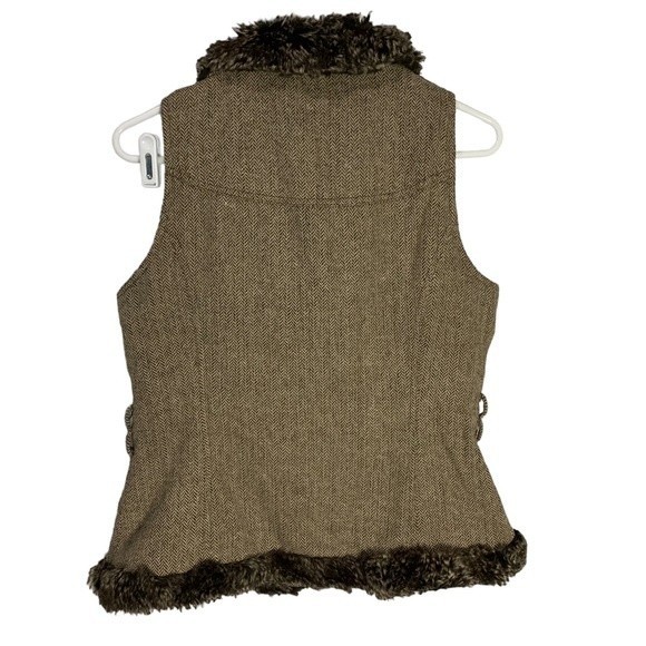 Dolce Cabo Faux Fur Brown and Tan Vest. Size Large. - Picture 2 of 7